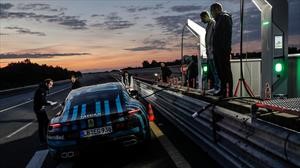 Porsche Taycan recorre 3,425 km en 24 horas