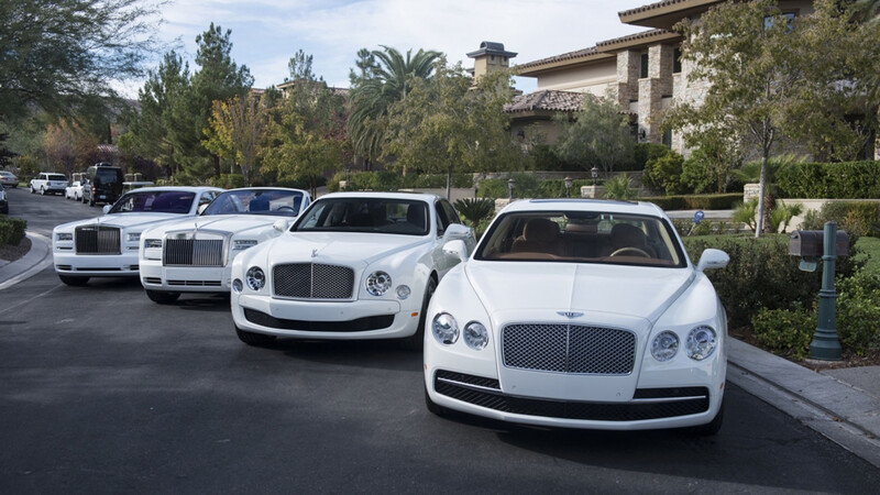 Floyd Mayweather nos muestra su colección de autos blancos