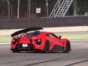 Video: El alerón trasero del Zenvo TSR-S tiene vida propia