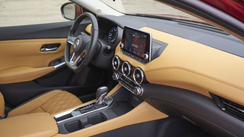 Nissan Sentra 2020: llegará el interior beige, no habrá versiones turbo o Nismo