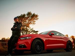 Este es el conductor más viejo del Mustang