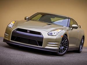 Nissan nos tienta con muchas fotos del GT-R 45th Anniversary Gold Edition