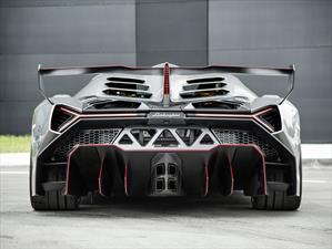 Lamborghini Centenario LP770-4 debuta