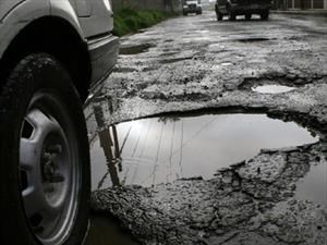 Baches, el principal problema de las calles en México