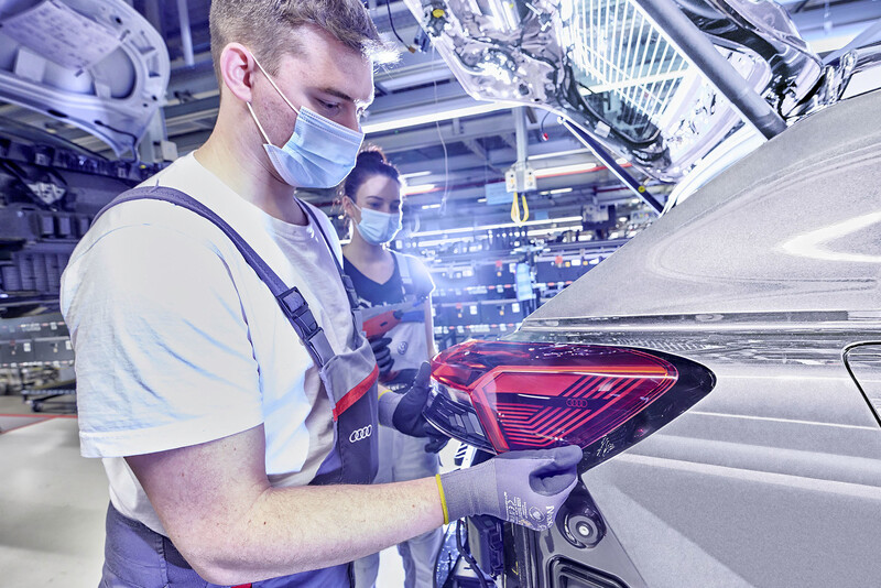 Audi Q4 e-tron, el primer SUV eléctrico de la marca ya se fabrica en Alemania