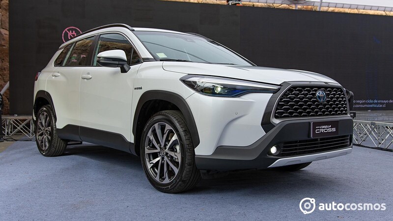 Toyota Corolla Cross en Chile: quiere llevar la tecnología híbrida a las masas