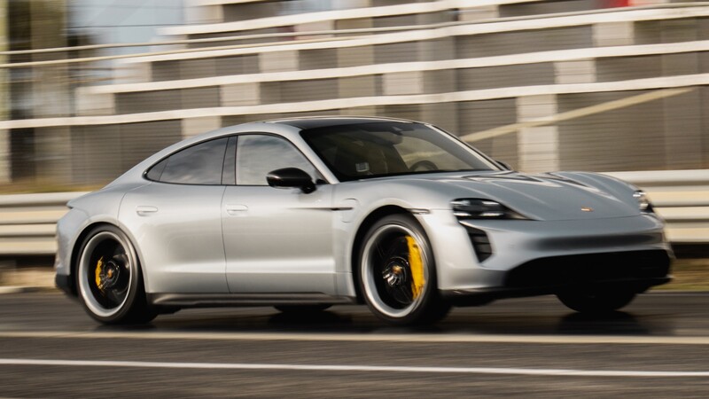 Porsche Taycan rompe récord de velocidad en el cuarto de milla