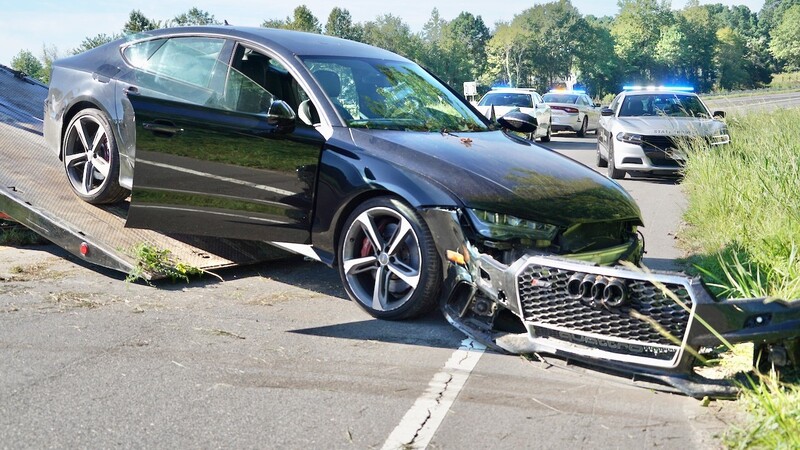 Escapó de la policía y aceleró su Audi RS7 hasta los 300 km/h