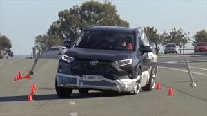 Ahora si: Toyota Rav4 2020 enmienda sus fallas en la prueba del alce