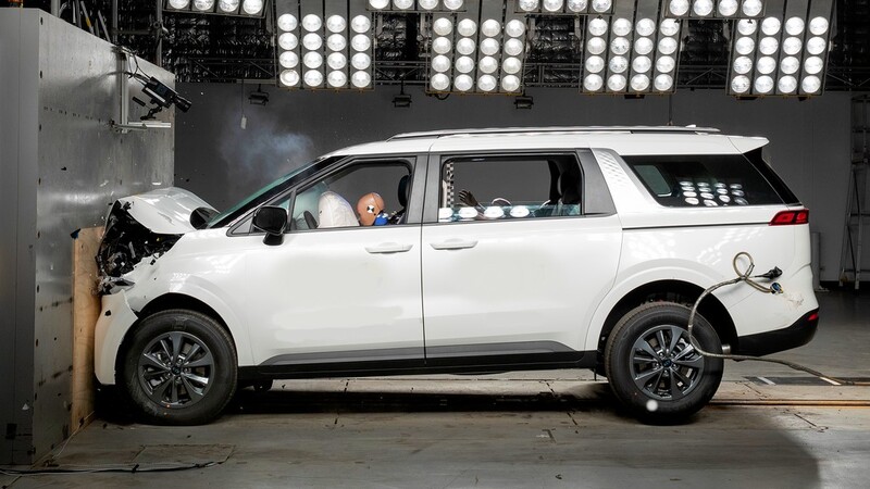 Kia Carnival 2022 es reconocido con el Top Safety Pick del IIHS