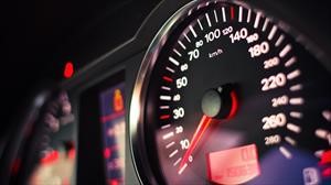 ¿Sabías que conducir con exceso de velocidad no ahorra mucho tiempo?