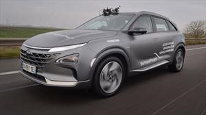 Bertrand Piccard rompe record de distancia recorrida para un auto a hidrógeno en un Hyundai Nexo