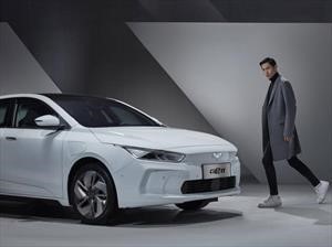 Geely ambiciona en grande con el GE11 eléctrico