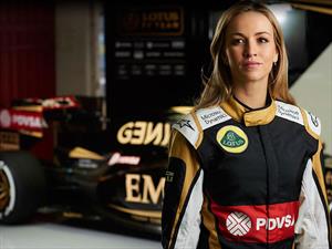 Carmen Jordá es la piloto de desarrollo de Lotus
