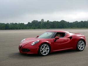 Manejamos el Alfa Romeo 4C en Detroit