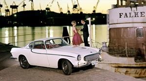Volvo P1800, con la ayuda de un Santo