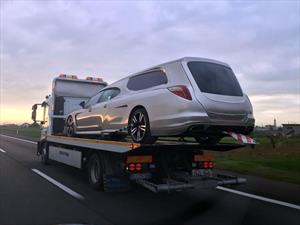 Te morís: Transformaron un Porsche Panamera en carroza fúnebre