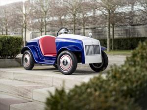 El SRH Rolls-Royce, un auto para ayudar a los niños en el Hospital