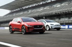 Video: Tesla Model X vs Jaguar I-Pace, un pique entre dos crossover eléctricos