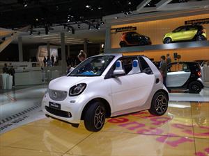smart ForTwo Cabriolet 2016, debuta la versión convertible