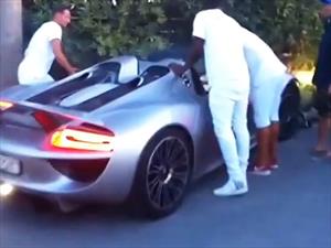 Video: Ridículo accidente de un Porsche 918 Spyder