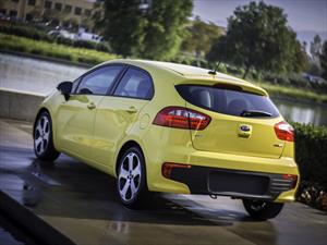 Kia Rio 2016 es sometido a un facelift