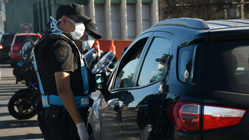 En CABA retienen la licencia a conductores sin permiso