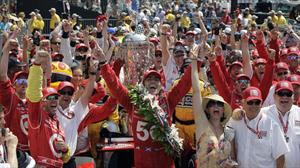 Darío Franchitti tomó leche por tercera vez al ganar la Indy 500