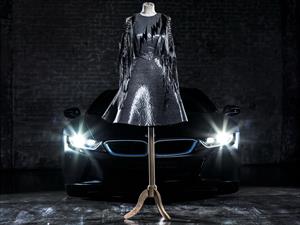 Crean un vestido de fibra de carbono