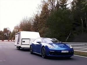 Video: Nuevo récord en Nürburgring... remolcando
