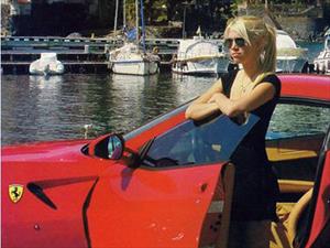 Wanda Nara quiere la Ferrari de Maxi López