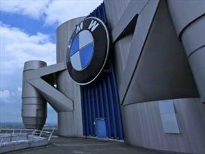 BMW Group mira a todos desde arriba