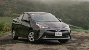 Manejamos el Toyota Prius 2020