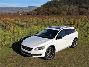 Volvo V60 Cross Country: La versión más radical se presenta en Chile