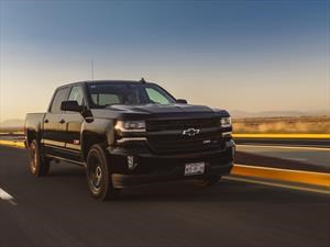 Chevrolet Cheyenne Midnight Edition 2017 a prueba