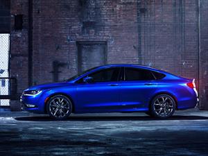 Chrysler 200 2015 debuta