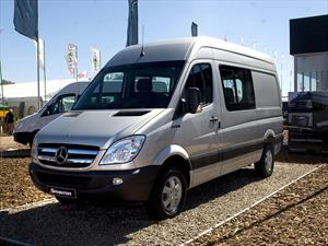 Mercedes-Benz Sprinter “Silver Edition” pone su estrella en Expoagro