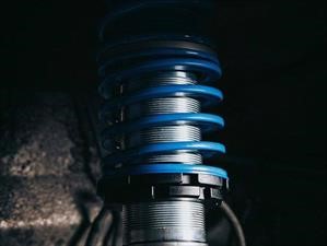 Cómo funcionan las suspensiones de los autos
