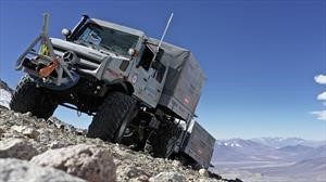 Mercedes-Benz Unimog impone nuevo récord de altura mundial