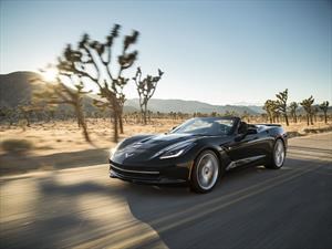Chevrolet Corvette Stingray Convertible 2018 debuta