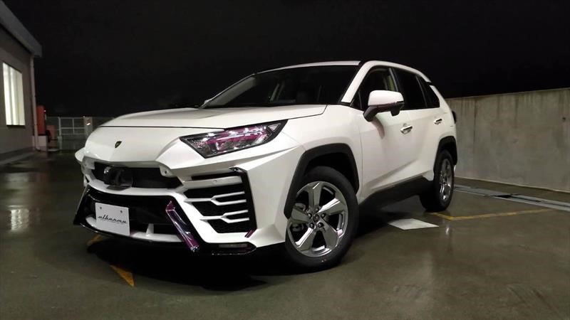 Transforma tu Toyota RAV4 en un Lamborghini Urus con este kit de carrocería