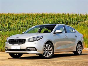 Kia presenta el nuevo K4: Exclusivo para China