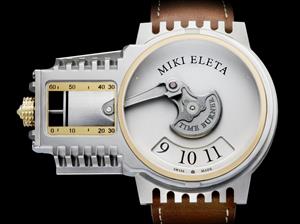 Este reloj rinde homenaje a los motores de combustión interna