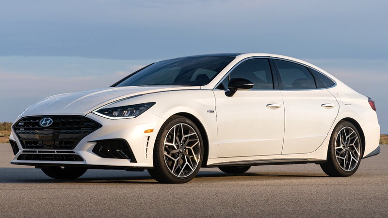 Hyundai Sonata N Line ofrece casi una potencia de casi 300 hp