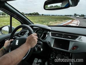 Olvidate del turbo y la suspensión deportiva, el mejor tuning se hace en el piloto