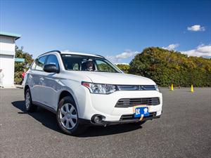 Manejamos en Japón al Mitsubishi Outlander 2014