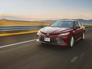 Toyota Camry Híbrido 2019 a prueba, eficiencia sin sacrificar emoción
