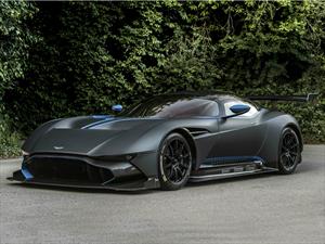Aston Martin Vulcan llega a Pebble Beach Concours d'Elegance 2015