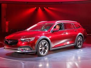Buick Regal 2018, ahora en hatchback y station wagon