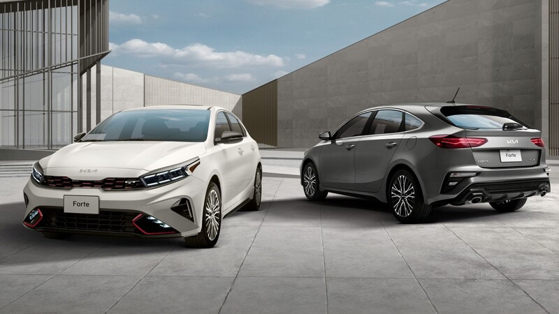 KIA Forte Hatchback 2022 llega a México, con nuevo rostro y ahora importado desde Corea del Sur